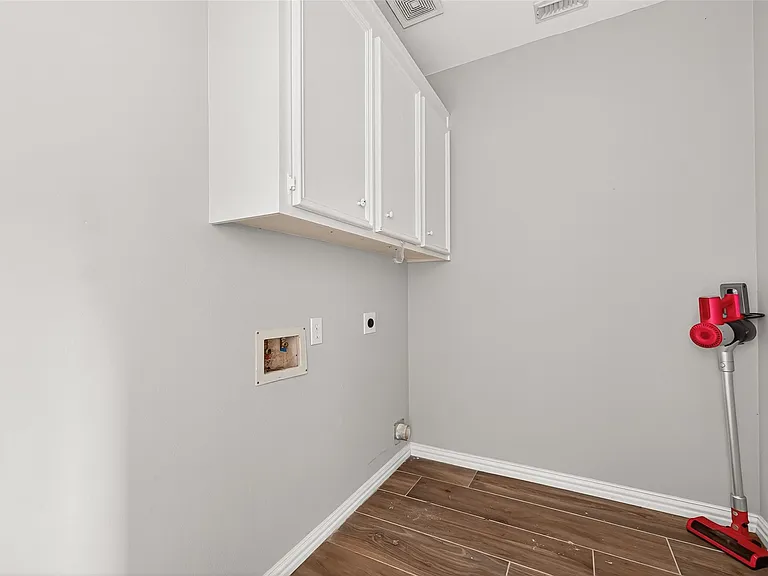 25507 Lyon Springs Ct — Photo 27