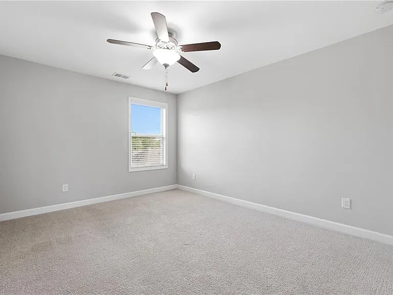304 Cochin Dr — Photo 39