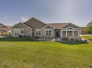 5521 E Eastbridge Pl, Sioux Falls, SD 57110
