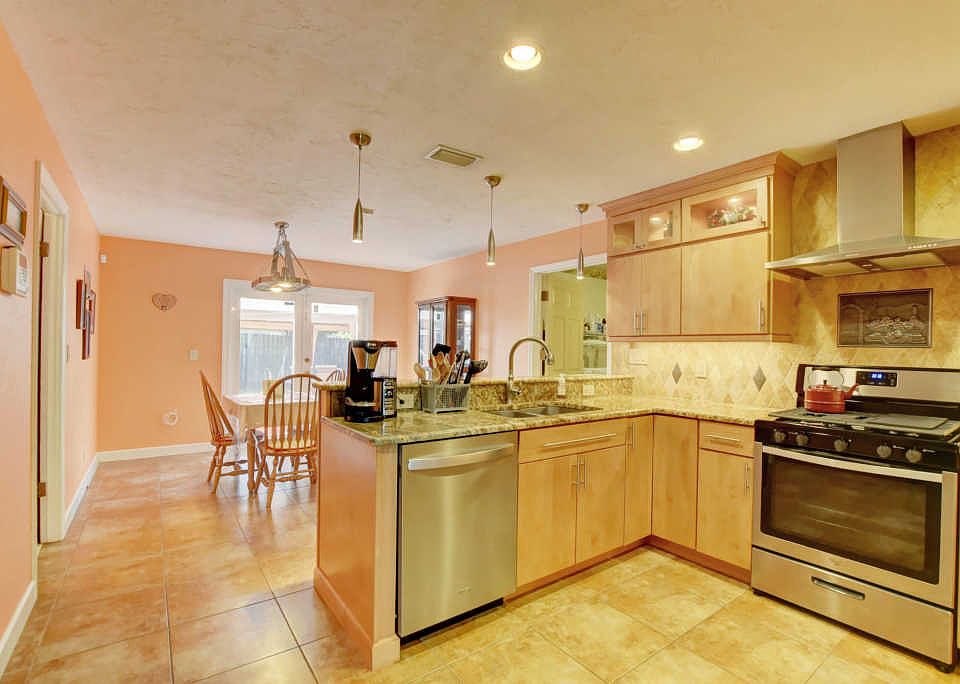 1st image of 6955 Athena Dr