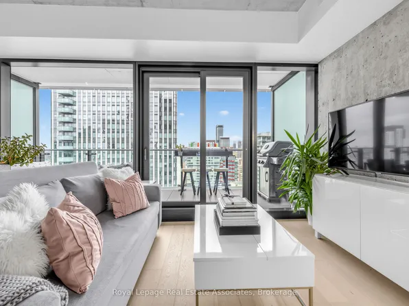 224 King St W #3102, Toronto, ON M5H 0A6