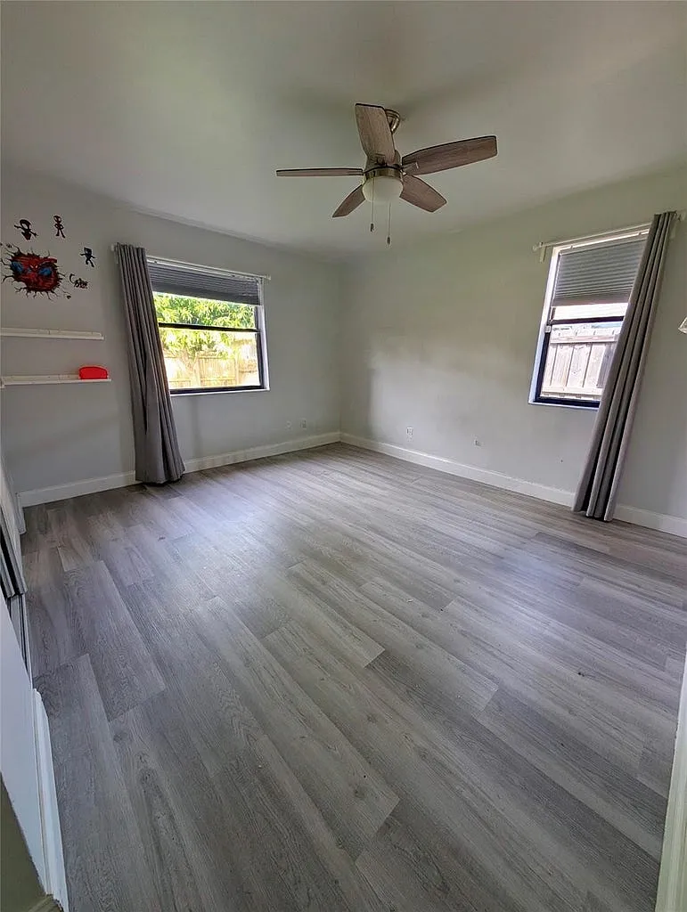 3 bed, 3.0 bath, 1731 sqft, $4,975 — Photo 4