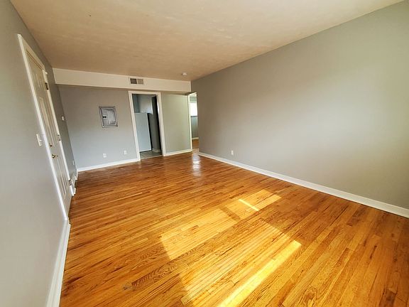 2nd image of 4602-4608 Redman Ave #460810