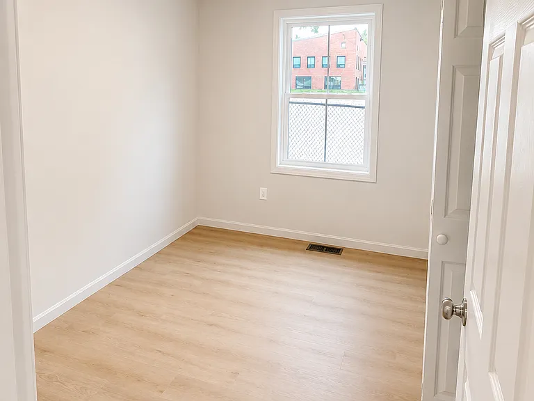 134 Florence St #1 — Photo 7