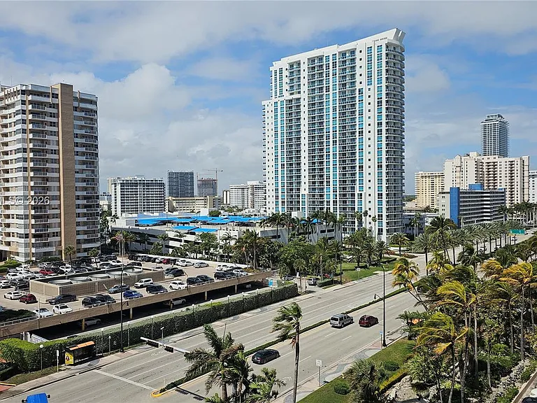 1980 S Ocean Dr #7M — Photo 2