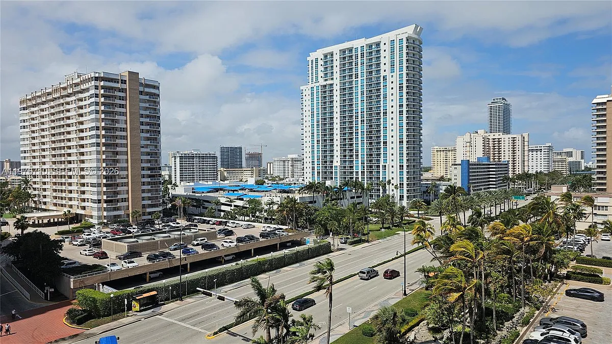 Building Photo - 1980 S Ocean Dr #7M