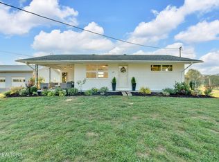 40 Spring Ln, Fall Branch, TN 37656