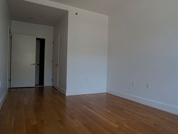 2nd image of 836 Bergen St #76