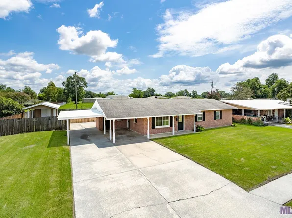24345 Holly Dr, Plaquemine, LA 70764