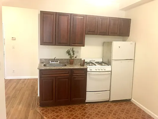 Rented by Lucky Apt Inc | media 32
