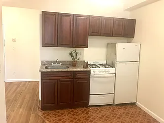 Rented by Lucky Apt Inc