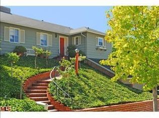 252 Tavistock Ave, Los Angeles, CA 90049
