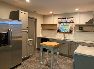 552 Rollins Mill Rd, Holly Springs, NC 27540
