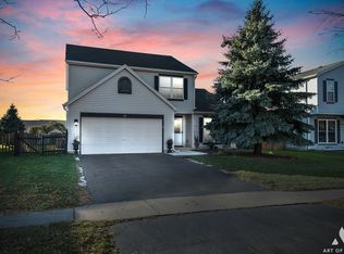 62 Kentland Dr, Romeoville, IL 60446