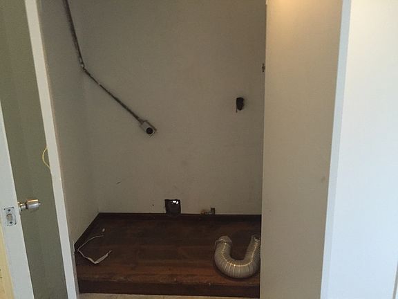 5th image of 611 S Brent St
