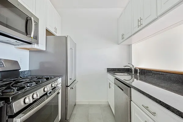 Rented by Corcoran | media 13