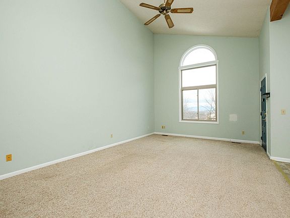 5th image of 2062 Rosedale Ct