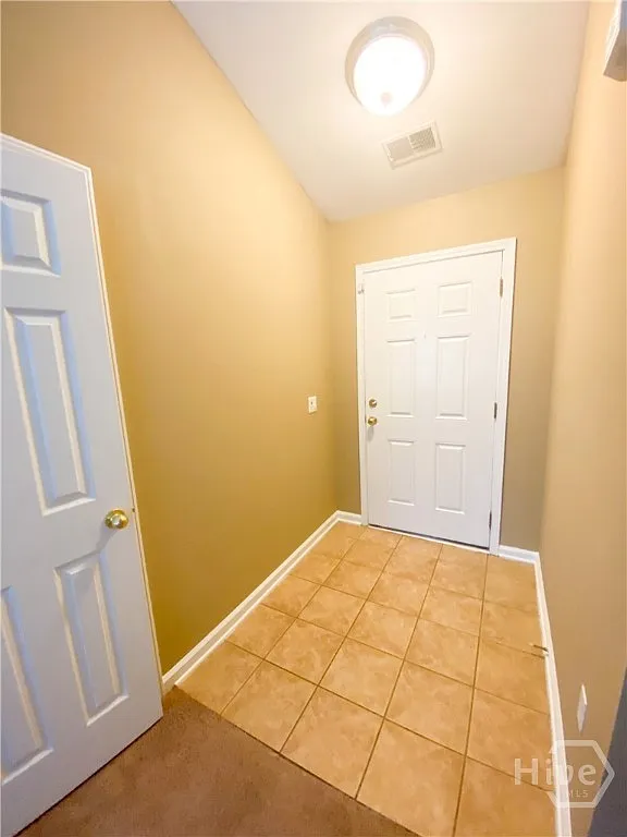 3 bed, 2.0 bath, 1259 sqft, $2,150 — Photo 2