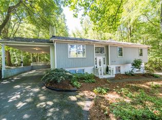 4442 Robinhood Rd, Winston Salem, NC 27106