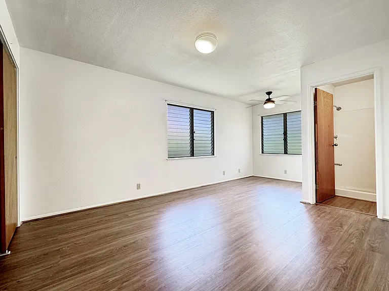 608 Maluniu Ave — Photo 6