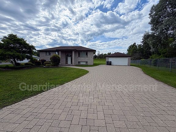 2nd image of 2196 Falconcrest Dr
