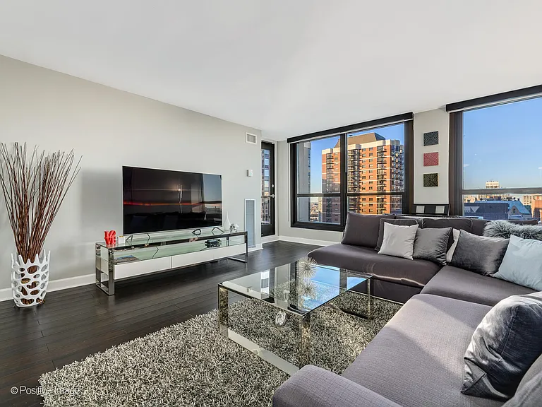 1030 N State St #18C — Photo 4