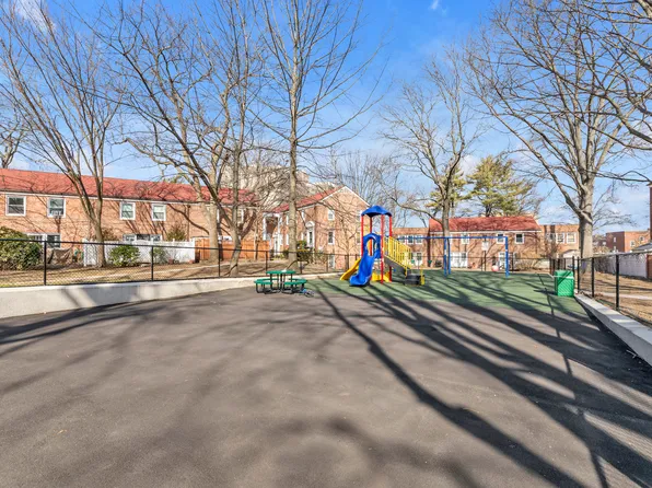 150-77 Village Road image 15 of 20