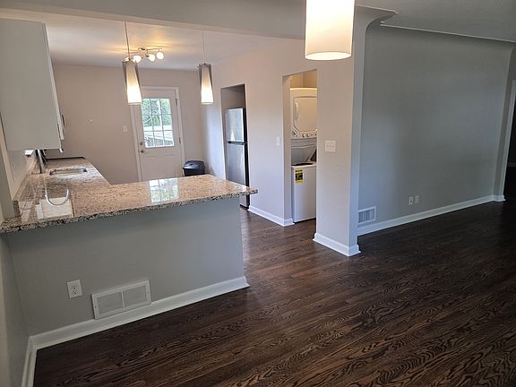 4th image of 2741 Hazel Ct #2741