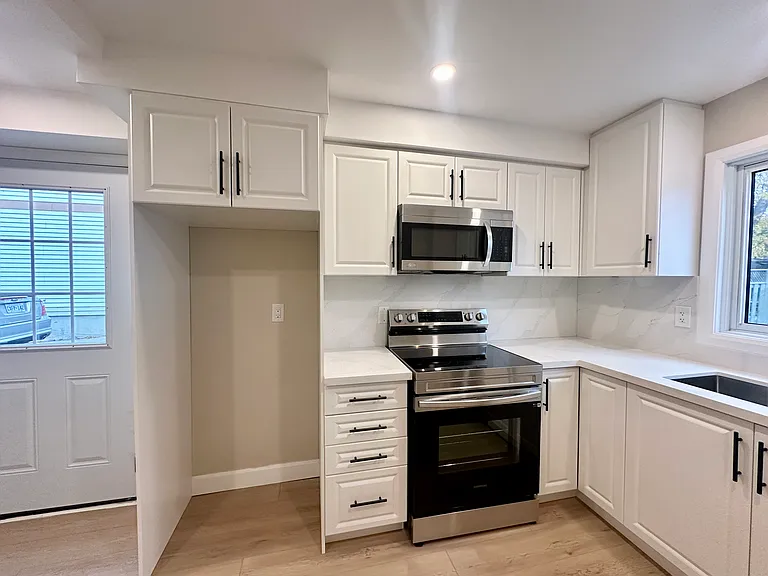 751 Hillcroft St #2 — Photo 1