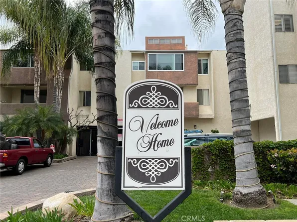 5325 Newcastle Ave Unit 330, Encino, CA 91316