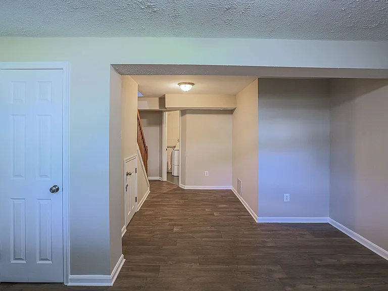 2509 Merrick Ct — Photo 16