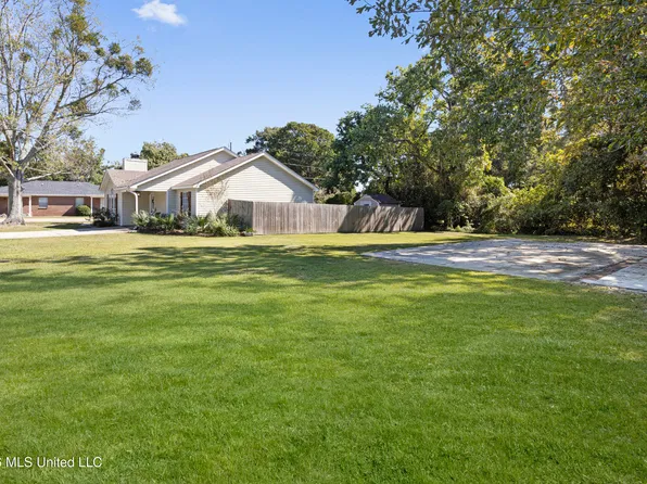 524 S Railroad St, Gulfport, MS 39507