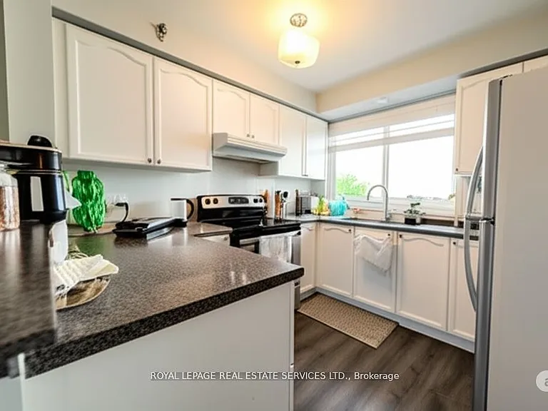 4450 Fairview St — Photo 2