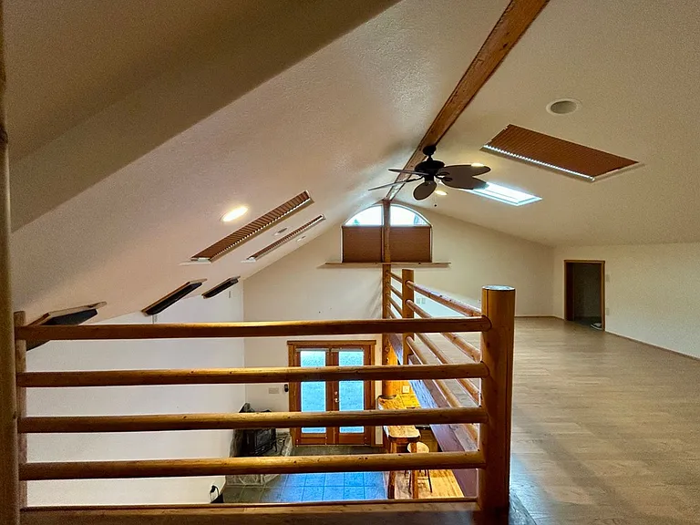 225 Mission View Dr — Photo 32
