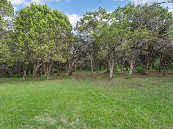 1230 Century Oaks Dr, China Spring, TX 76633