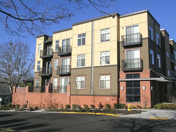 5th image of 623 Eastside St SE APT 307