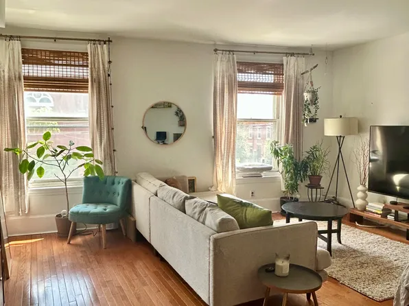 225 Brown St #2, Philadelphia, PA 19123