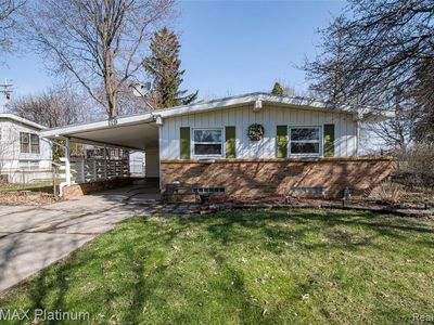 119 E River Rd, Flushing, MI, 48433