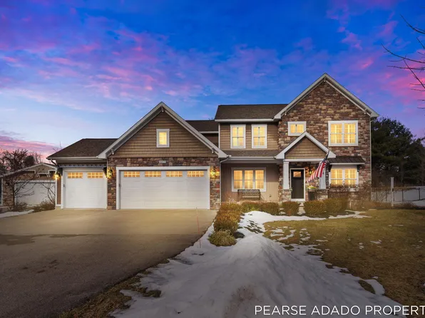 6055 Fifteen Mile Rd NE, Cedar Springs, MI 49319