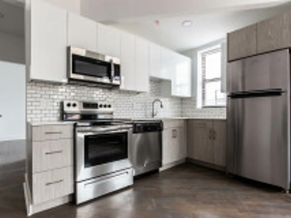 18 Queensberry St #22