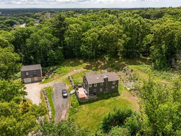 41 Dexter Rock Rd, Lincoln, RI 02865
