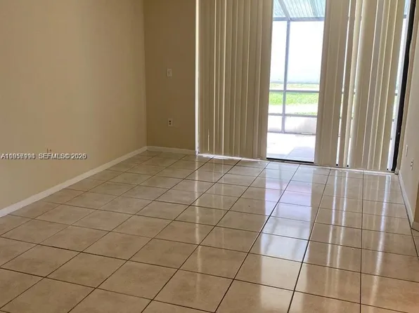 8215 SW 152nd Ave, Miami, FL