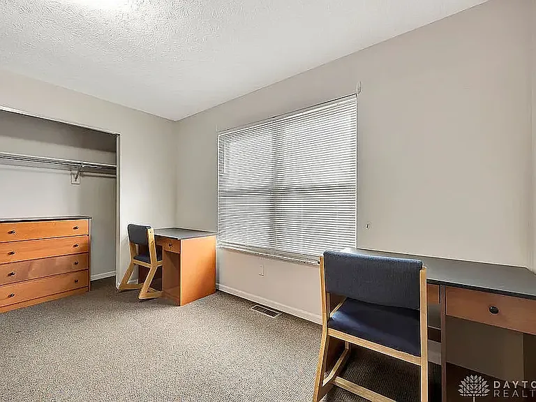 978 Irving Ave #16 — Photo 6