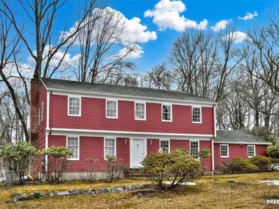 40 Hering Rd, Montvale, NJ, 07645