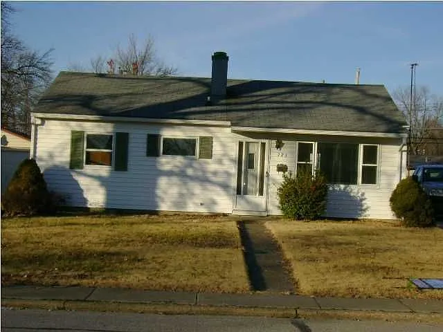 721 W Berkeley Ave photo 1