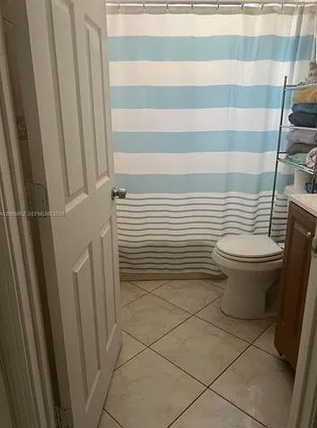 4 bed, 2.0 bath, 1694 sqft, $3,800 — Photo 3