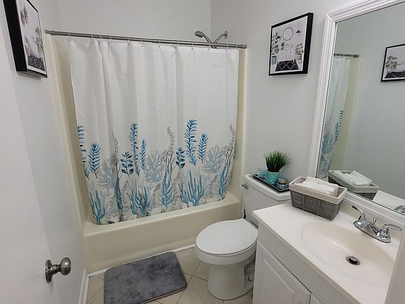 2nd image of 140 Stonehedge Dr #140