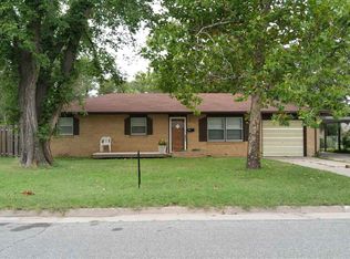 1011 N Baker St, Hutchinson, KS 67501