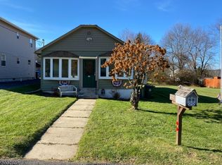 12 Woodsedge Ave, Budd Lake, NJ 07828