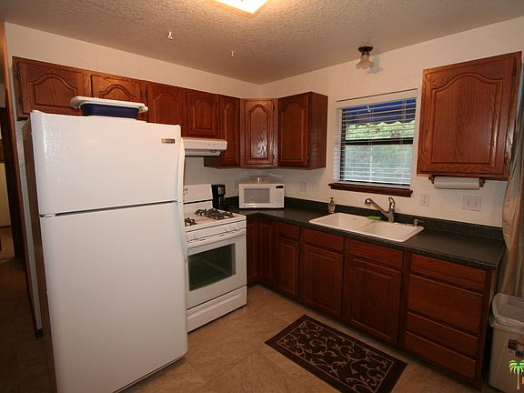 5th image of 2737 Maple Ln